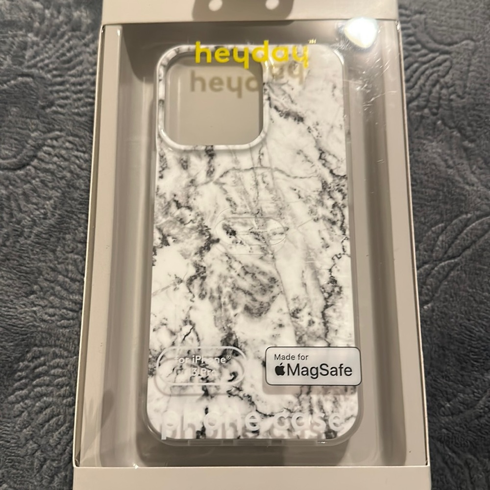 heyday Apple iPhone 13 Pro Case with MagSafe - White Marble